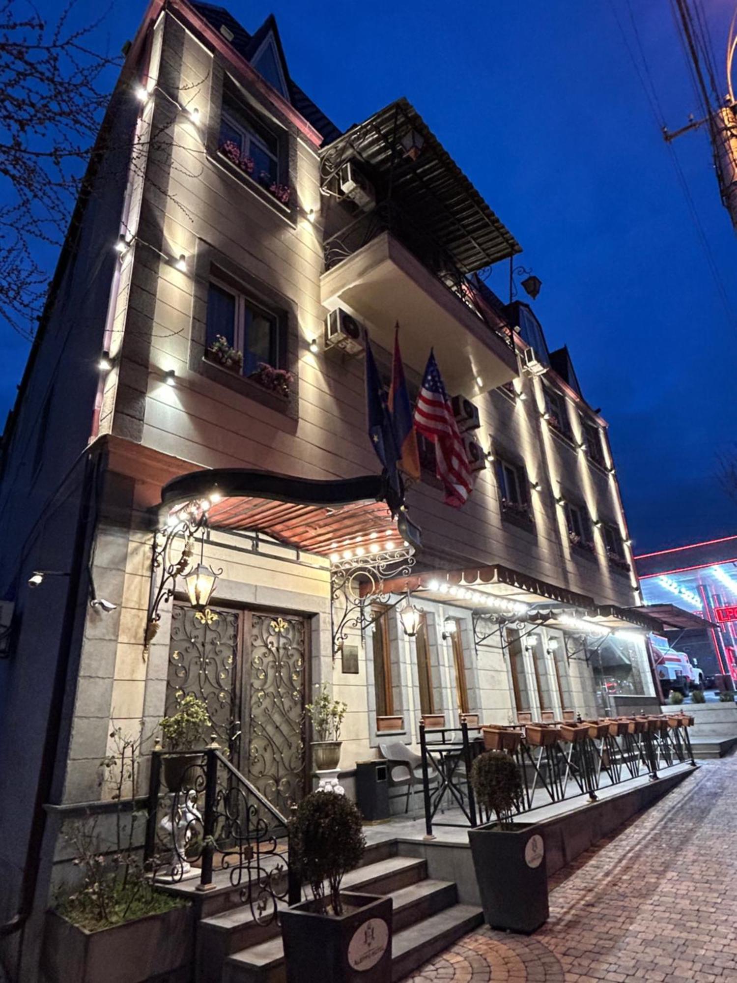 Aleppo Hotel Yerevan Exterior photo