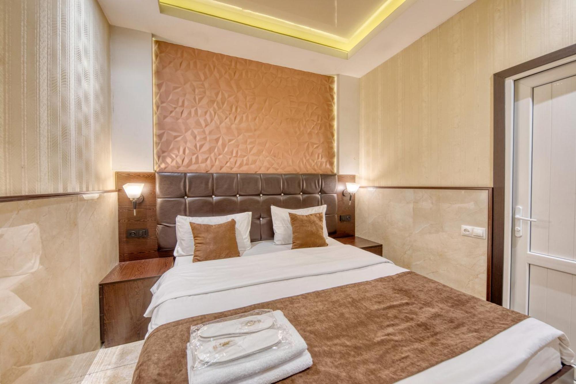 Aleppo Hotel Yerevan Exterior photo